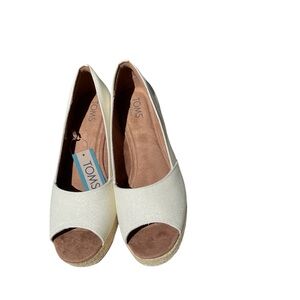 TOMS Rania Cream Open-Toe Espadrille Flats with Jute Wedge